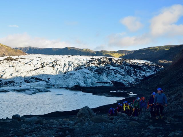 an image of a glacier