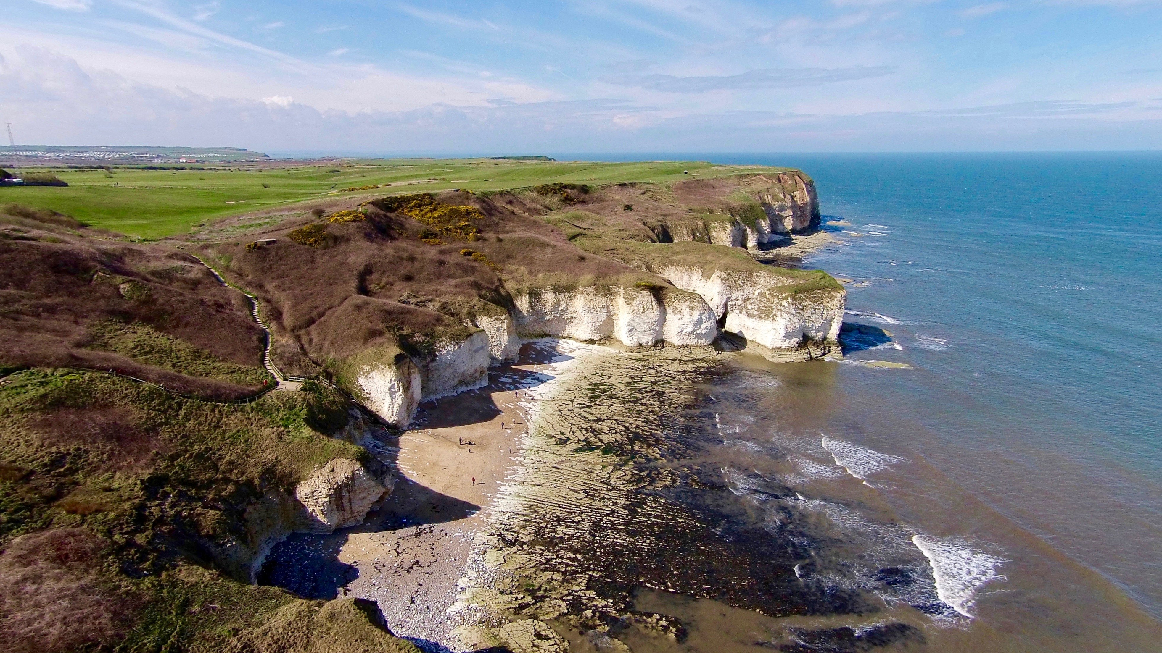 Selwicks Bay, Flamborough Geography