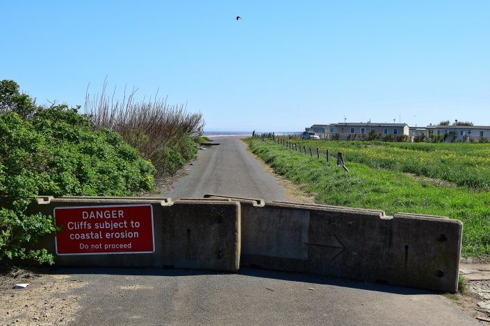 Road closed sign at Ulrome