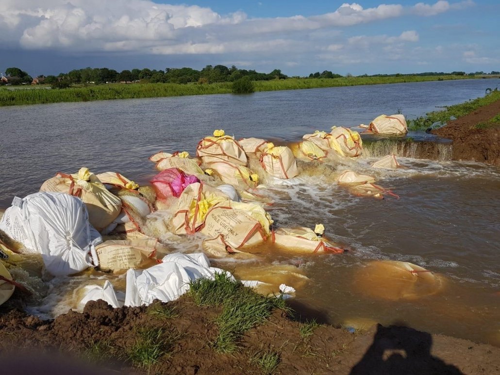 Balast bags reinforcing the banks at Wainfleet