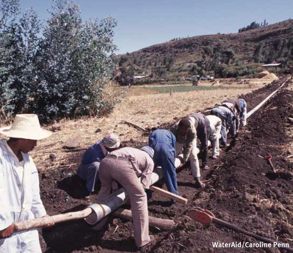 Gravity-fed water scheme in Hitosa